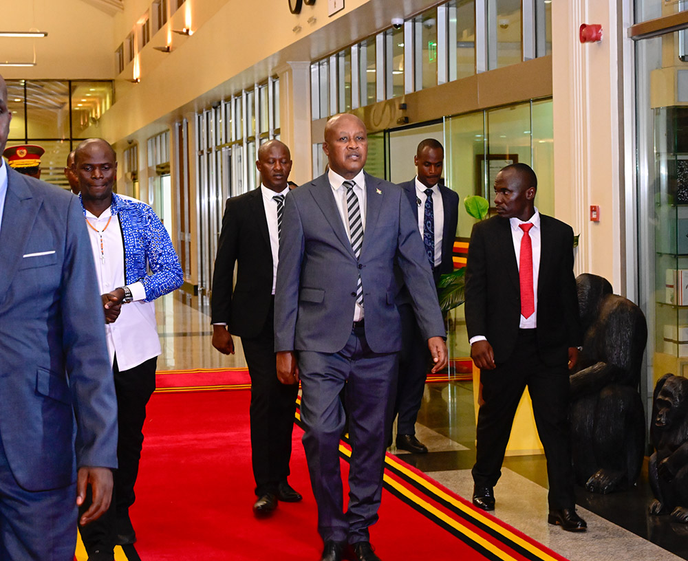 Burundi VP Arrives in Uganda for Independence Day Celebrations