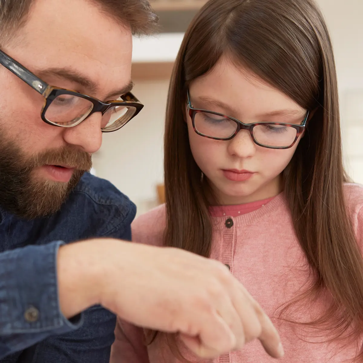 Mansplainers! Stop boring your fellow adults. Try dadsplaining instead | Joel Snape