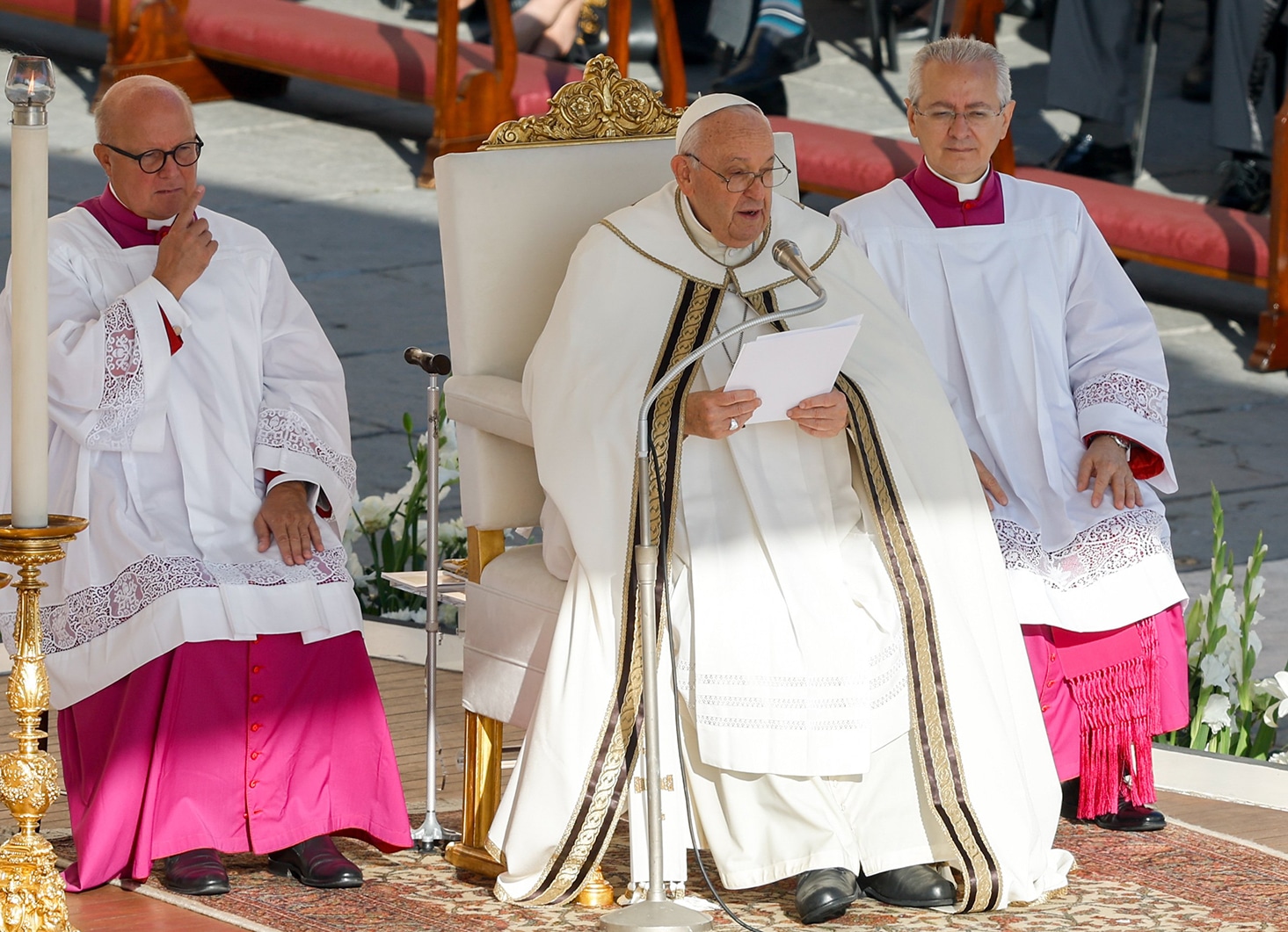 Pope Opens Synod of Bishops in Rome