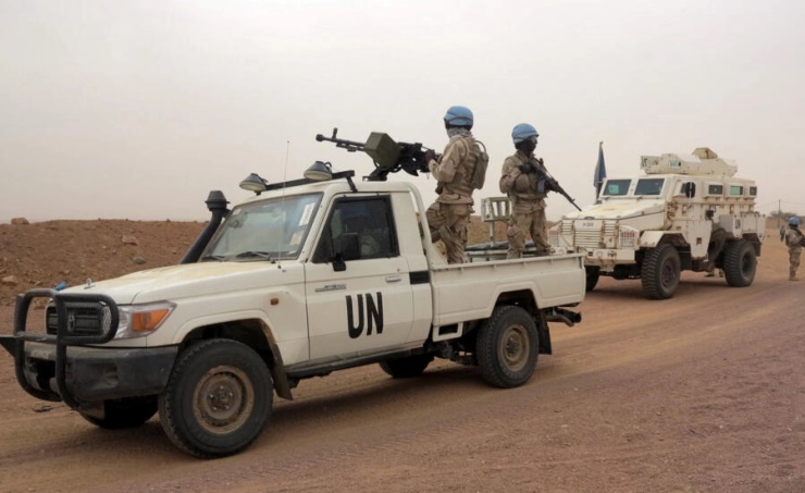 15 UN peacekeepers in a convoy withdrawing from northern Mali were injured by 2 explosive devices