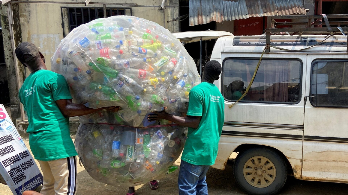 Nigeria declares ban on single-plastics use in state offices